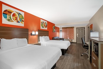 Standard Room, 2 Queen Beds, Non Smoking, Refrigerator & Microwave (with Sofabed)