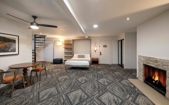 Signature Loft, 1 Bedroom, Balcony, Golf View