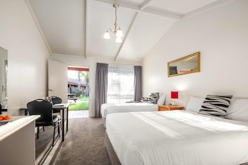 Courtyard Twin Room