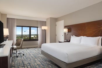Room, 1 King Bed, Accessible, Bathtub (Disney Springs View)