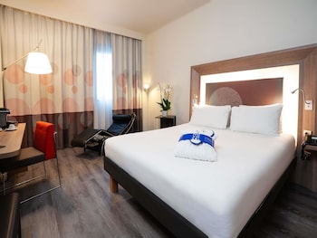 Business Room, 1 King Bed (Executive)