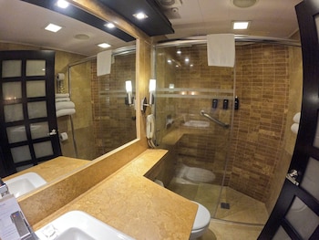 Deluxe Room, 1 Queen Bed