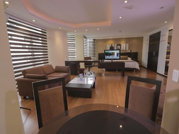 Deluxe Suite, 1 King Bed