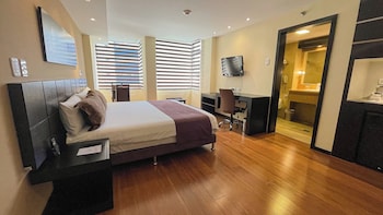 Deluxe Room, 1 King Bed