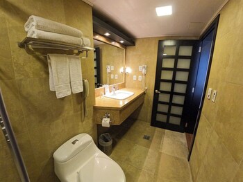 Deluxe Room, 1 King Bed