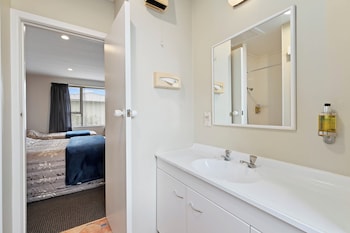 Deluxe Twin Room, Courtyard View