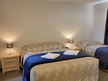 Standard Twin Room, Courtyard View