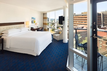 Room, 1 King Bed, Balcony (Balcony)