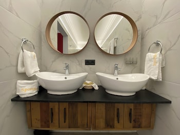 Romantic Studio Suite