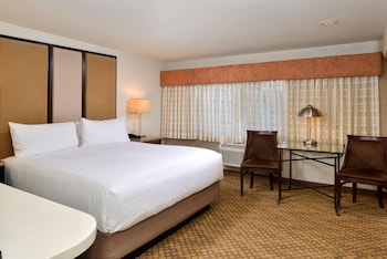 Standard Room, 1 King Bed, Non Smoking, Jetted Tub
