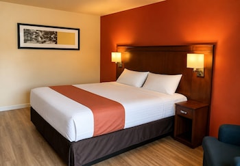 Single Bed Smoking