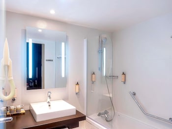 Room, 1 Double Bed (PrivilegeEiffel Tower or Sacré Coeur)