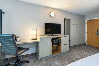 Room, 1 King Bed, Non Smoking ( Upgrade)