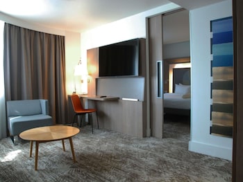 Suite, 1 King Bed