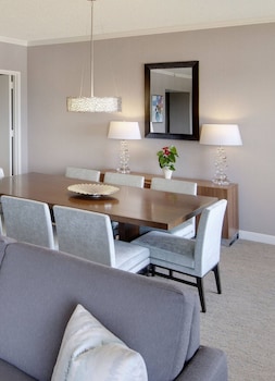 Suite, 1 King Bed
