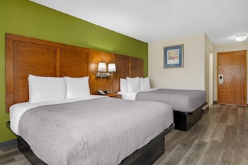 Room, 2 Queen Beds, Non Smoking (Upgrade)