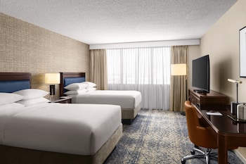 Room, 2 Double Beds (Hearing Accessible)