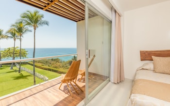 Deluxe Room, 1 King Bed, Terrace, Sea View