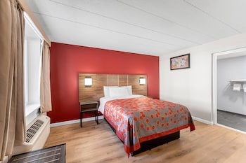 Standard Room, 1 Queen Bed, Accessible Tub, Non Smoking