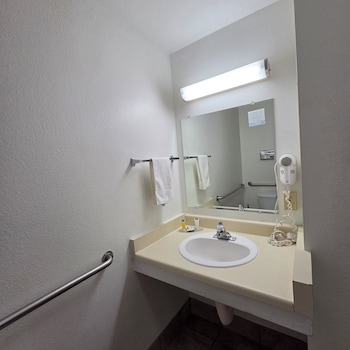 Room, 1 King Bed, Accessible, Non Smoking (Mobility)