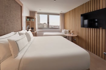The Level Room City View
