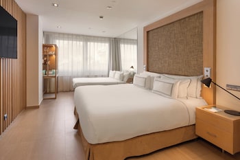Grand Premium - The Level Lounge Access