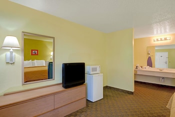 Suite, 2 Queen Beds, Non Smoking
