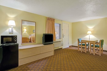 Suite, 2 Queen Beds, Non Smoking