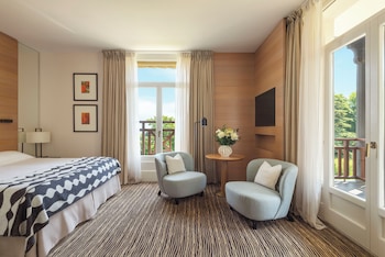 Room (Privilege South-facing room)