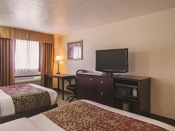 Room, 2 Queen Beds, Non Smoking