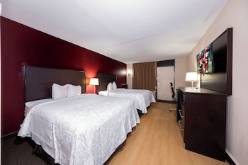 Deluxe Room, 2 Queen Beds (Smoke Free)