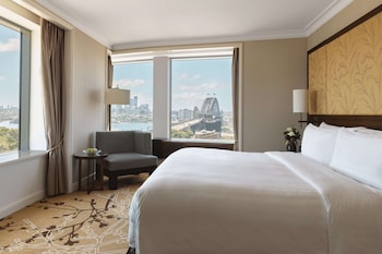 Harbour Bridge Suite 1 King, Club Lounge Access