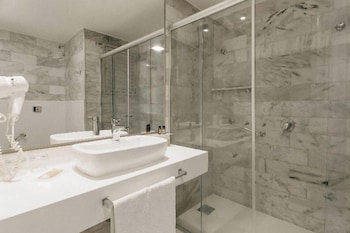 Select Twin