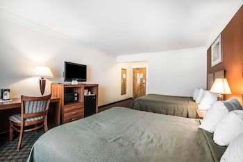 Standard Room, 2 Queen Beds, Non Smoking