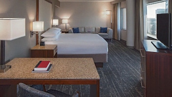 Room, 1 King Bed, Accessible, Bathtub