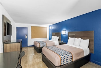 Room, 2 Double Beds, Smoking