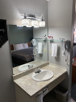Studio Suite, 2 Queen Beds, Non Smoking, Kitchenette