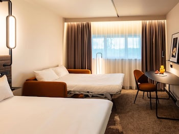 Executive Room, 1 Double Bed with Sofa bed