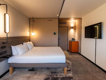 Executive Room, 1 Queen Bed