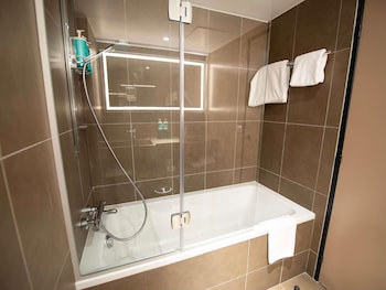 Suite, 1 Queen Bed with Sofa bed