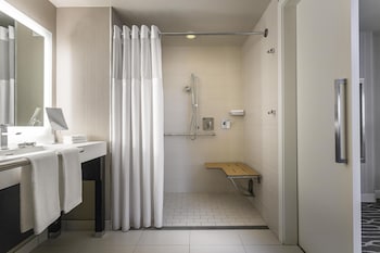 Room, 2 Double Beds, Accessible (Shower)