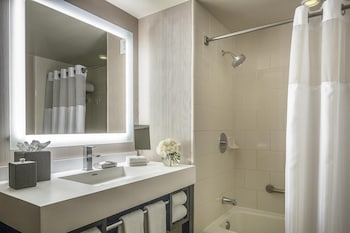 Room, 1 King Bed, Bay View
