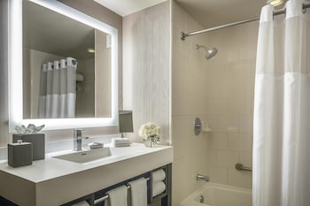 Room, 1 King Bed, Bay View