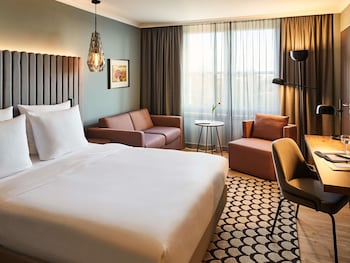Superior Room, 1 Queen Bed (Superior)