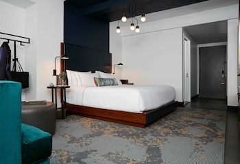 Room, 1 King Bed, Mobility Accessible (Gallery)