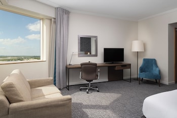 Family Room, 2 Bedrooms