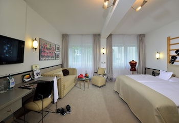 Designers-Double Room 1 Double Bed