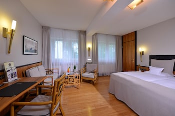 Designers-Double Room 1 Double Bed