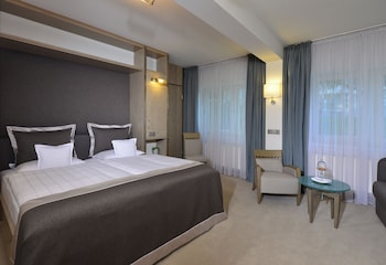 Designers-Double Room 1 Double Bed