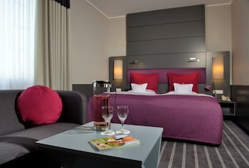 Deluxe Room, 1 Double Bed (Converts to 2 Twin Beds)